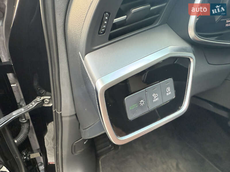 Седан Audi A6 2023 в Киеве