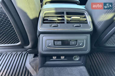 Седан Audi A6 2019 в 