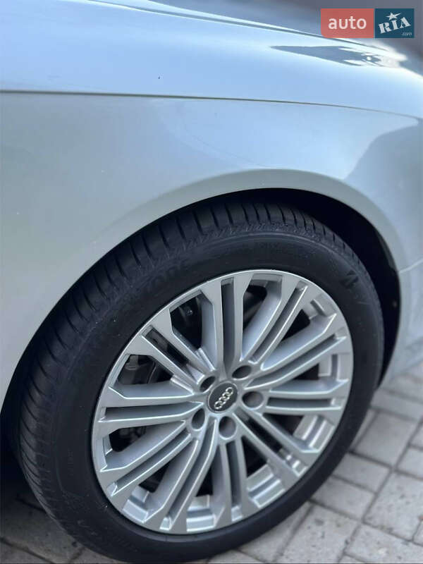 Седан Audi A6 2010 в Рахове