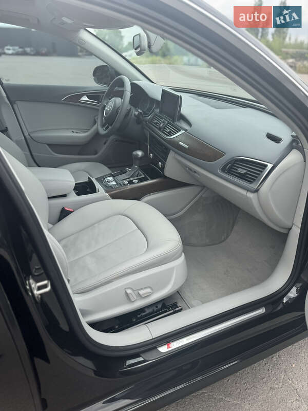 Седан Audi A6 2014 в Ровно
