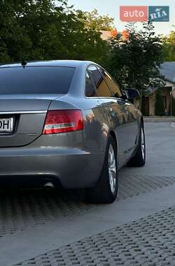 Седан Audi A6 2004 в 