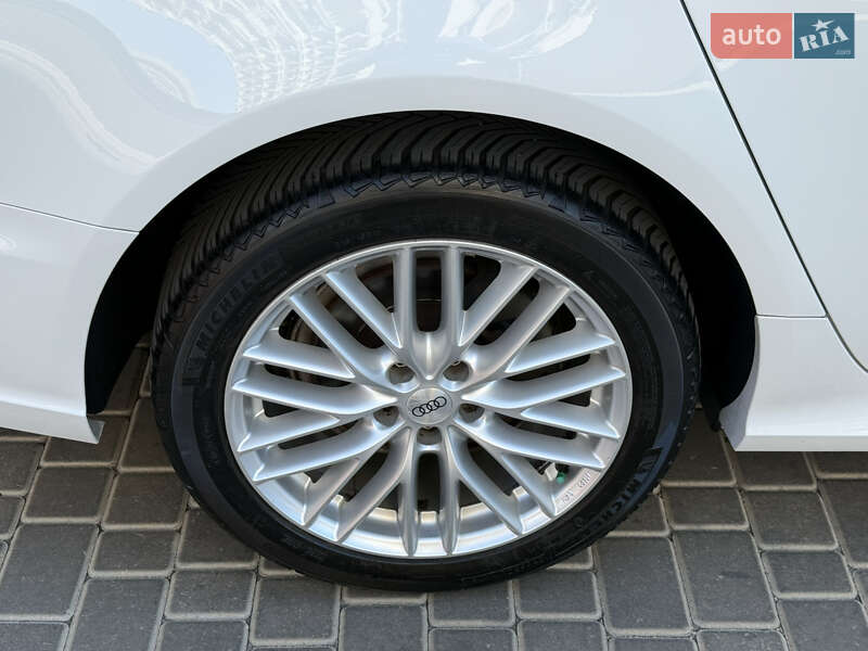 Седан Audi A6 2016 в Одессе