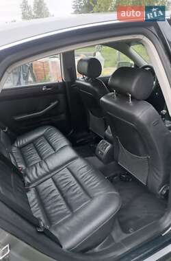 Седан Audi A6 2003 в 
