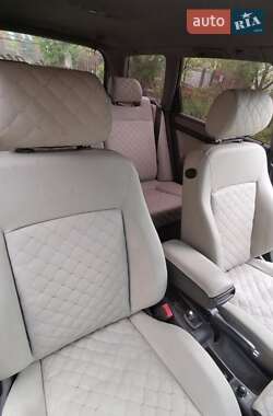 Универсал Audi A6 2001 в 