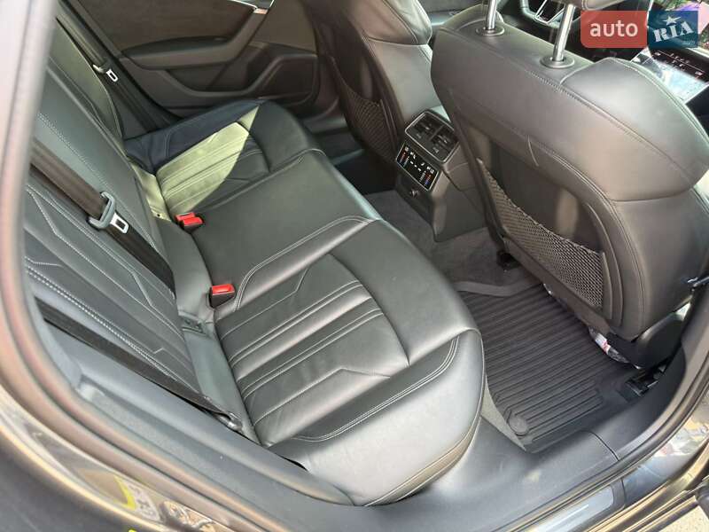 Универсал Audi A6 2019 в Киеве