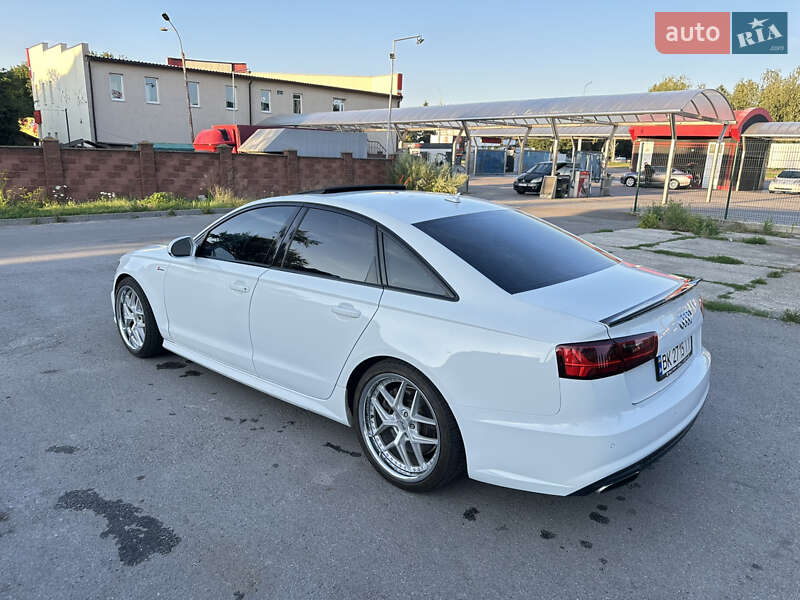 Седан Audi A6 2015 в Рівному
