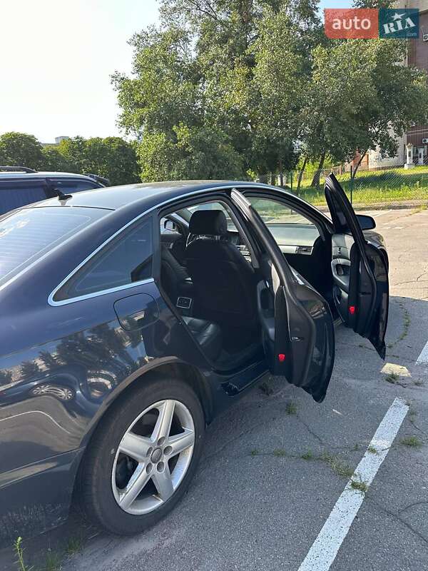 Седан Audi A6 2004 в Харькове