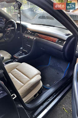 Седан Audi A6 2003 в 