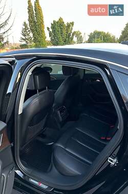Седан Audi A6 2015 в 