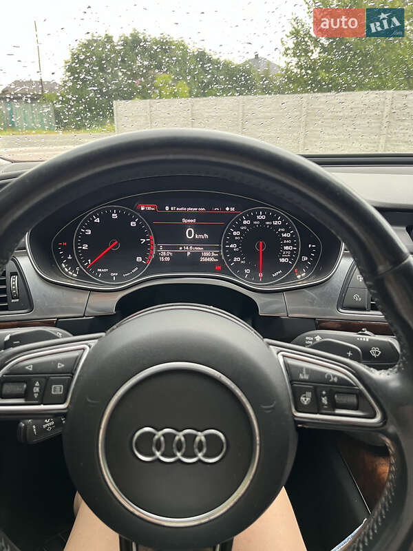 Седан Audi A6 2015 в Рава-Русской