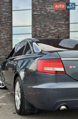 Седан Audi A6 2004 в 