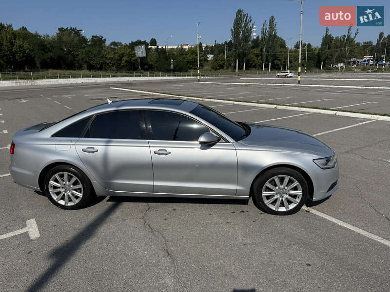 Седан Audi A6 2014 в Киеве