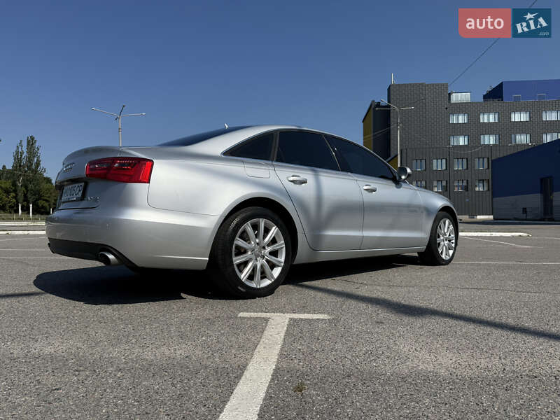 Седан Audi A6 2014 в Киеве