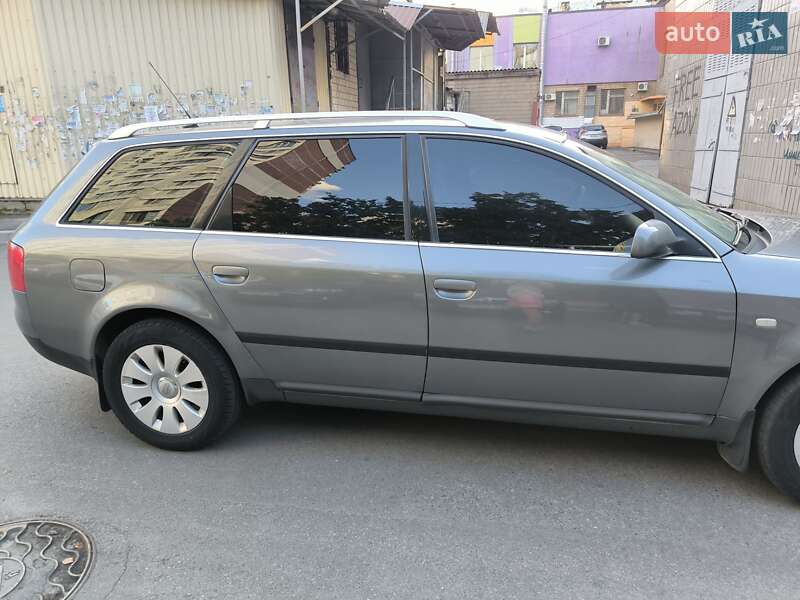 Универсал Audi A6 2001 в Киеве