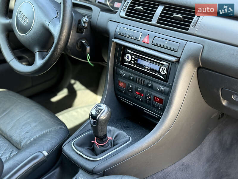 Универсал Audi A6 2002 в Самборе