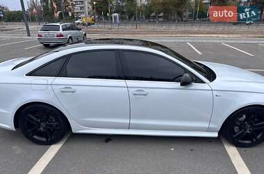 Седан Audi A6 2015 в 