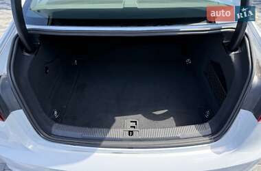 Седан Audi A6 2016 в 