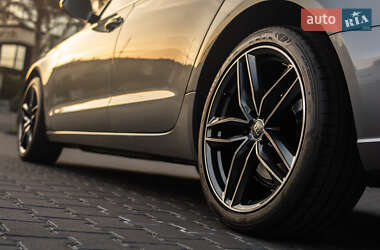 Седан Audi A6 2012 в 
