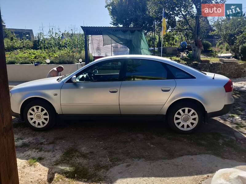 Седан Audi A6 2001 в Староконстантинове