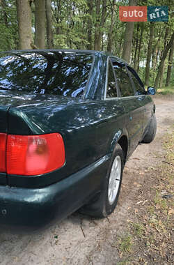 Седан Audi A6 1995 в 