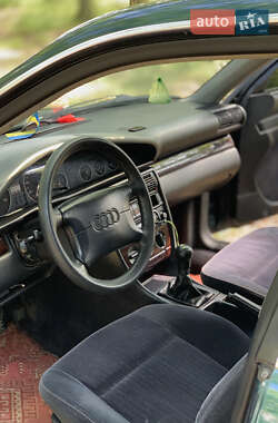 Седан Audi A6 1995 в 
