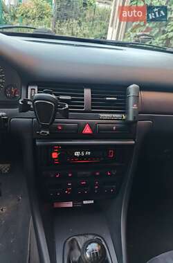 Седан Audi A6 1999 в 
