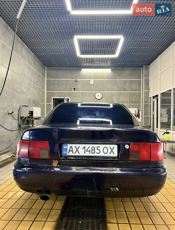 Седан Audi A6 1996 в 