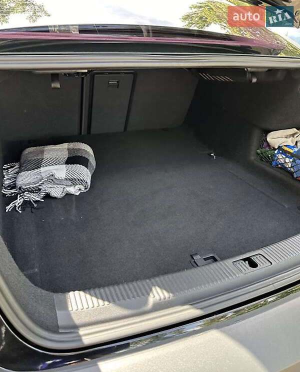 Седан Audi A6 2015 в Ивано-Франковске