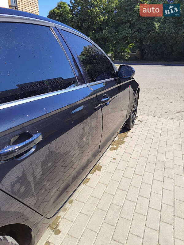 Седан Audi A6 2013 в Горохове