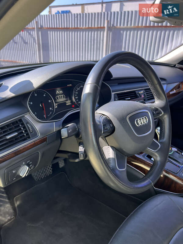 Седан Audi A6 2013 в Новояворовске