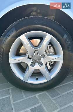 Седан Audi A6 2009 в 