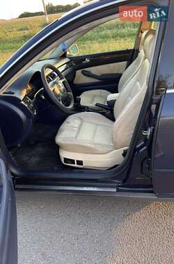 Универсал Audi A6 2001 в 
