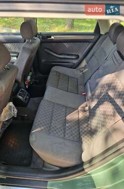 Универсал Audi A6 2003 в 