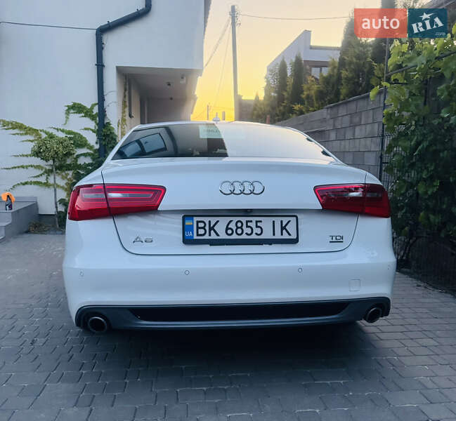 Седан Audi A6 2014 в Рівному
