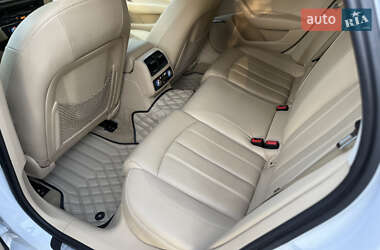 Седан Audi A6 2013 в 