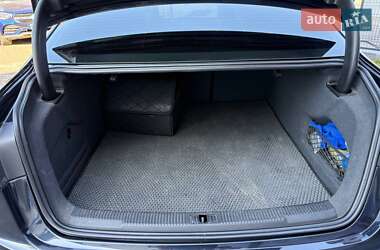 Седан Audi A6 2013 в 