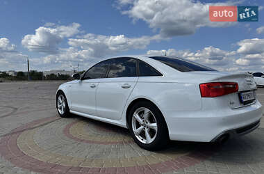 Седан Audi A6 2014 в 
