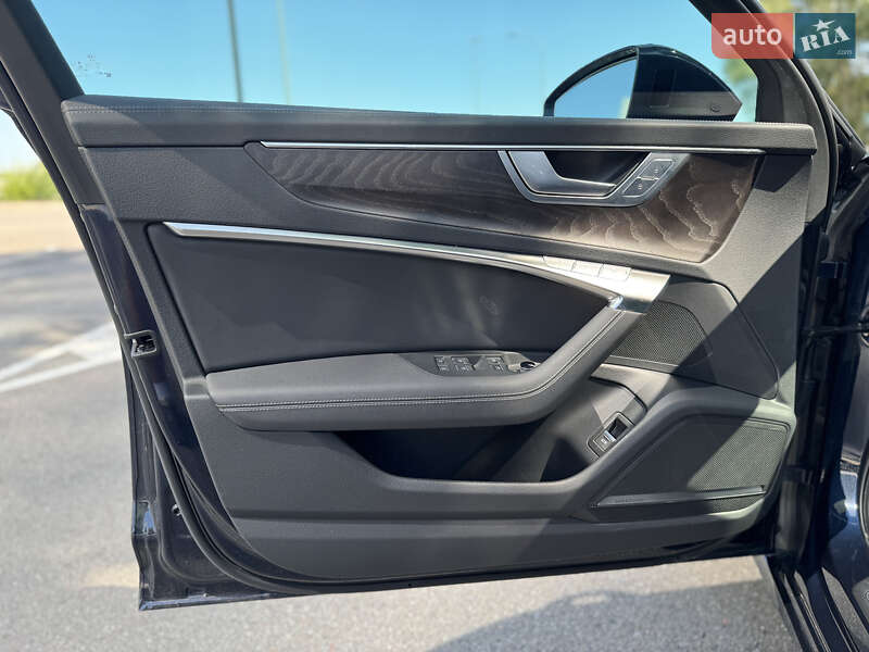 Седан Audi A6 2022 в Киеве