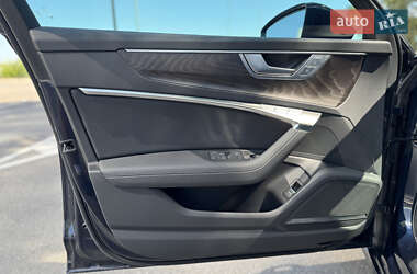 Седан Audi A6 2022 в 