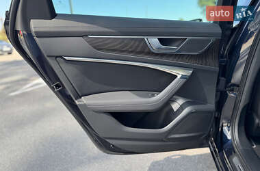 Седан Audi A6 2022 в 