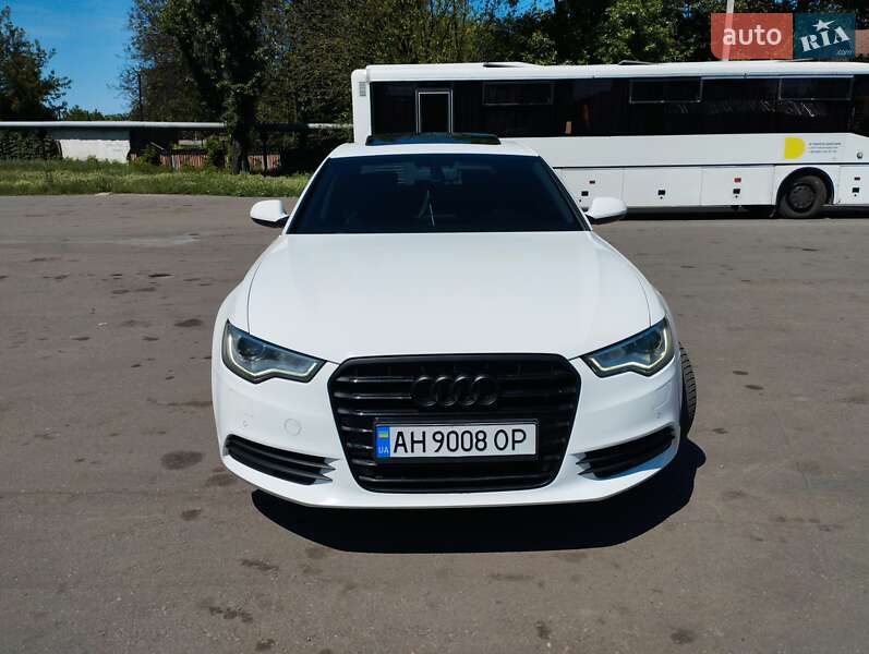 Седан Audi A6 2012 в Першотравенске