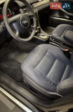 Седан Audi A6 2003 в 