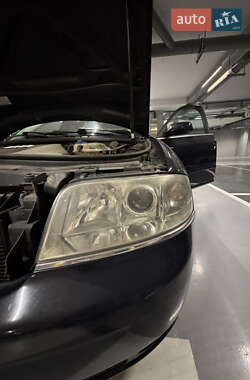 Седан Audi A6 2003 в 