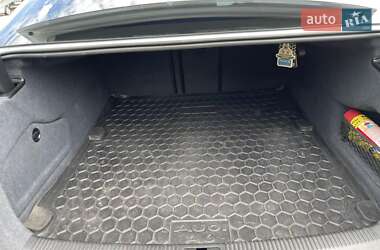 Седан Audi A6 2012 в 