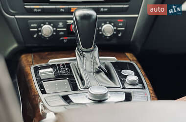 Седан Audi A6 2015 в 