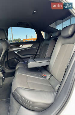 Седан Audi A6 2018 в 