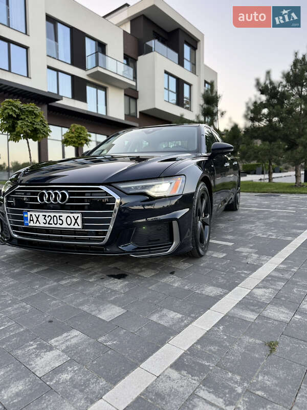 Седан Audi A6 2022 в 