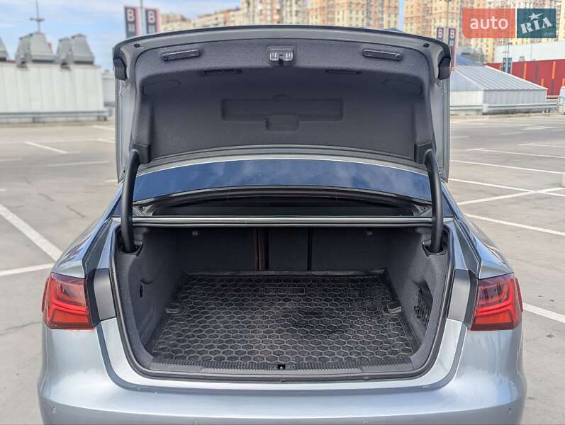 Седан Audi A6 2012 в Киеве