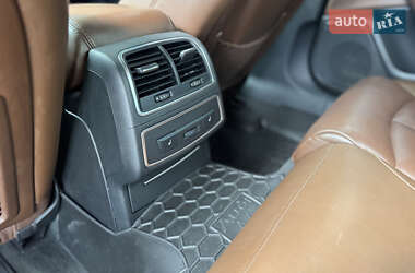 Седан Audi A6 2013 в 