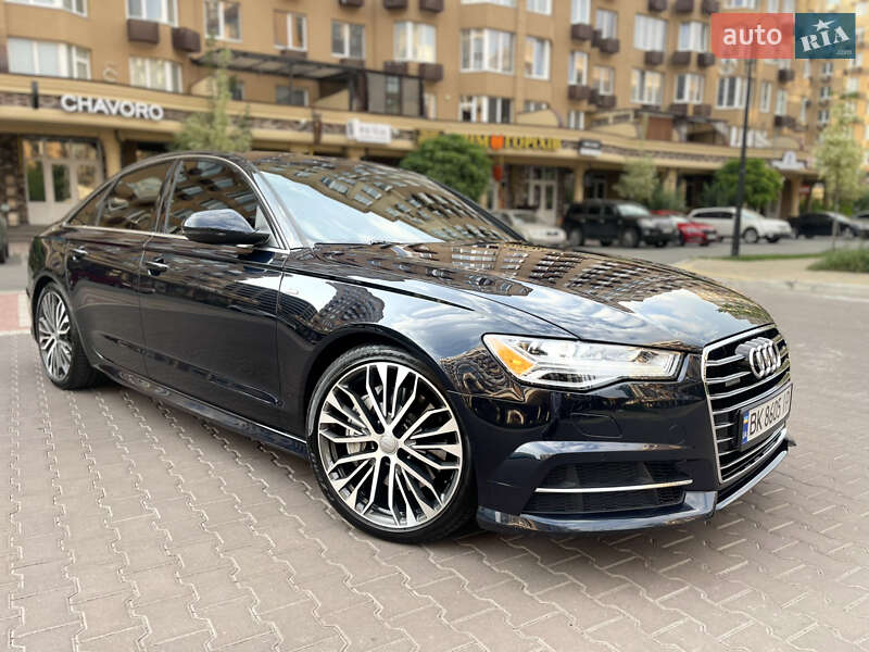 Седан Audi A6 2015 в 